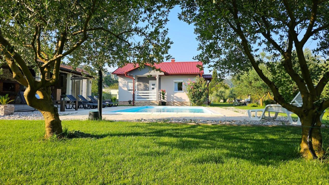 Holiday Home Natura With Private Pool Mostar Eksteriør bilde