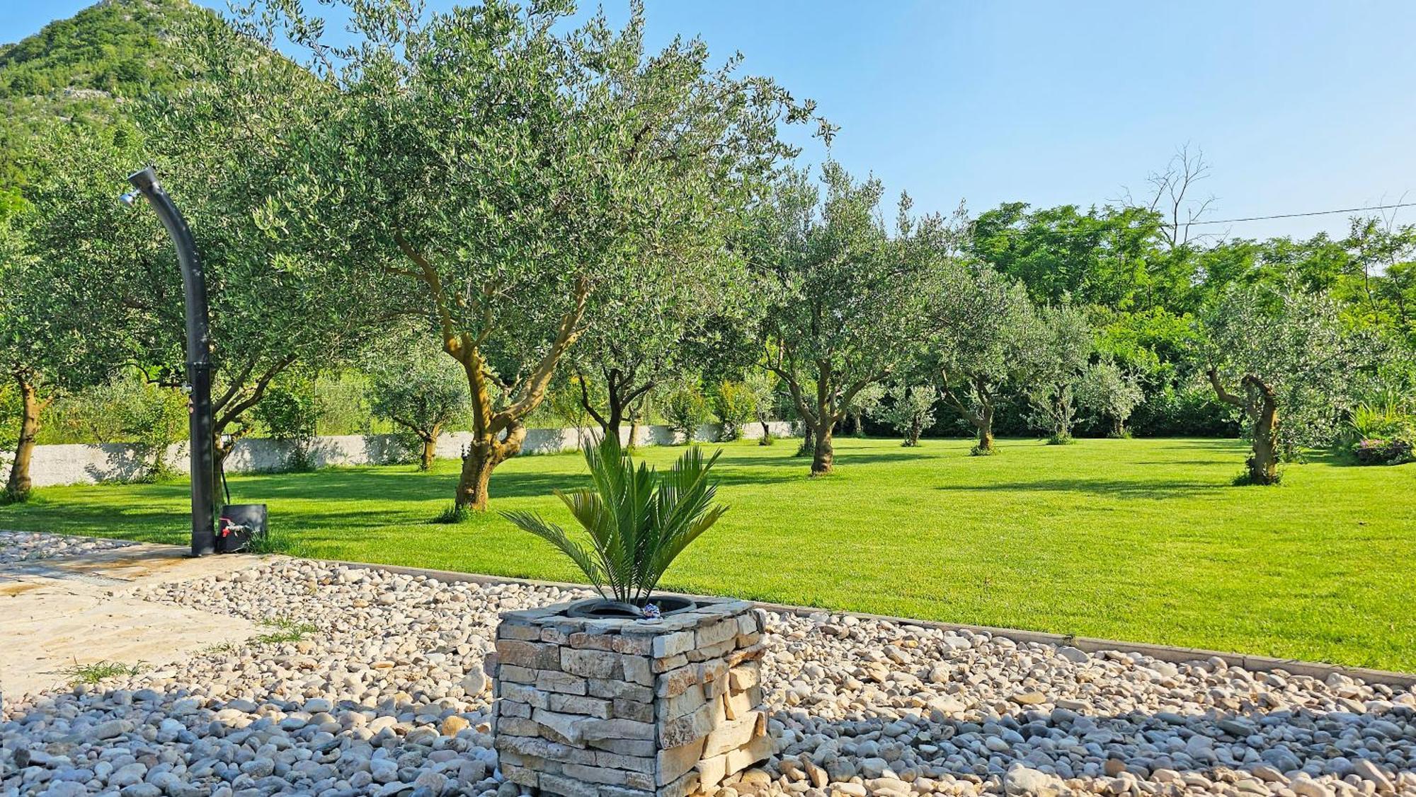Holiday Home Natura With Private Pool Mostar Eksteriør bilde